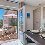 Climatise Centre Du Lavandou, Proche - Fr-1-816-6 公寓