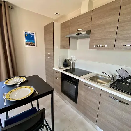 Climatise Au Lavandou - Proche - Fr-1-816-6 * Le Lavandou