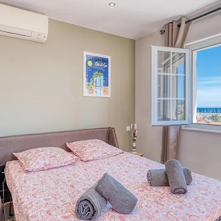 公寓 Climatise Centre Du Lavandou, Proche - Fr-1-816-6 勒拉旺杜