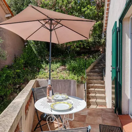 Апартаменты Climatise Centre Du Lavandou, Proche - Fr-1-816-6 *